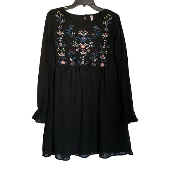 Xhilaration Black Swiss Dot Embroidered Babydoll Mini Dress M - Picture 2 of 14